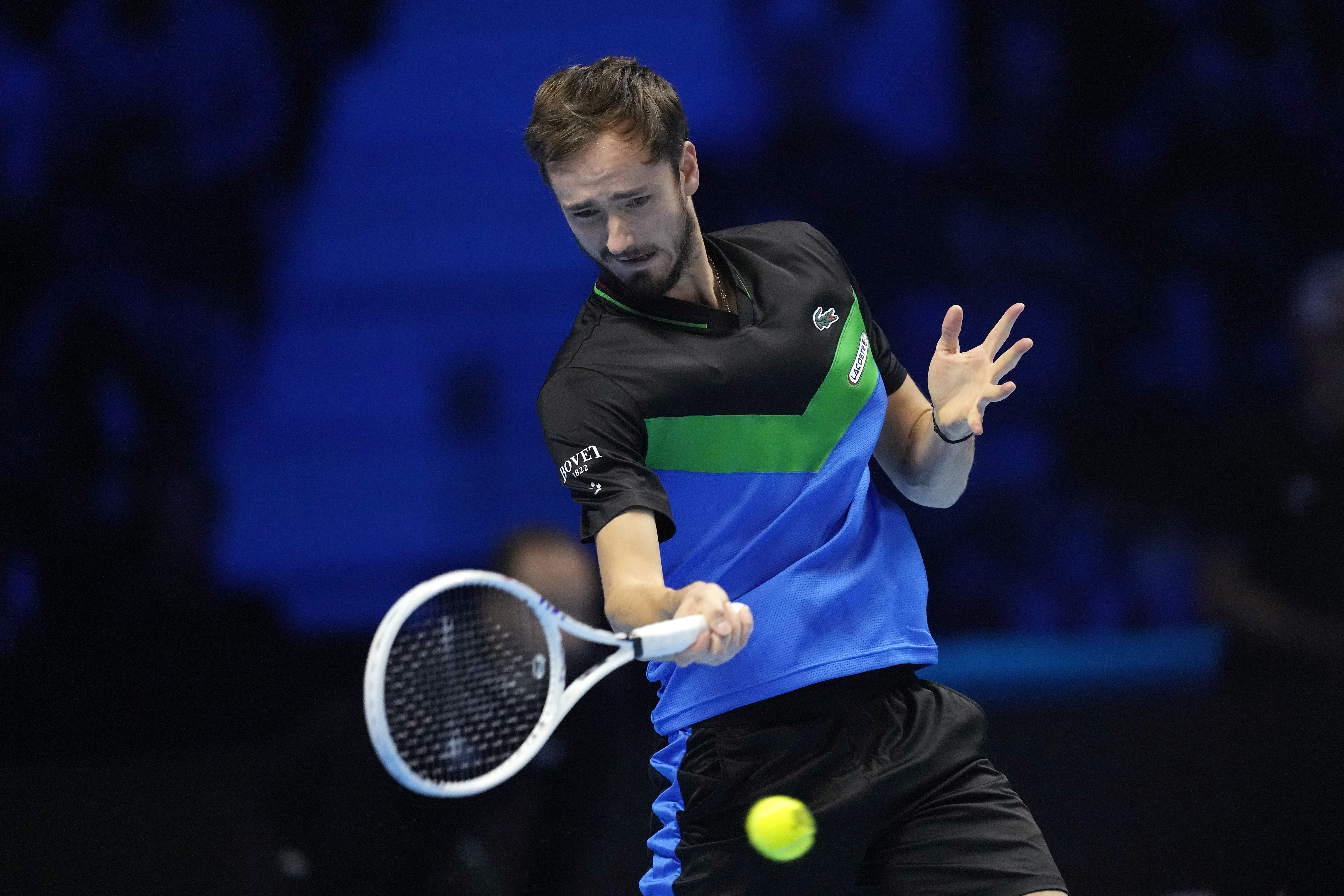 ATP总决赛翻盘戴维斯杯，梅德韦杰夫惊艳四座的简单介绍