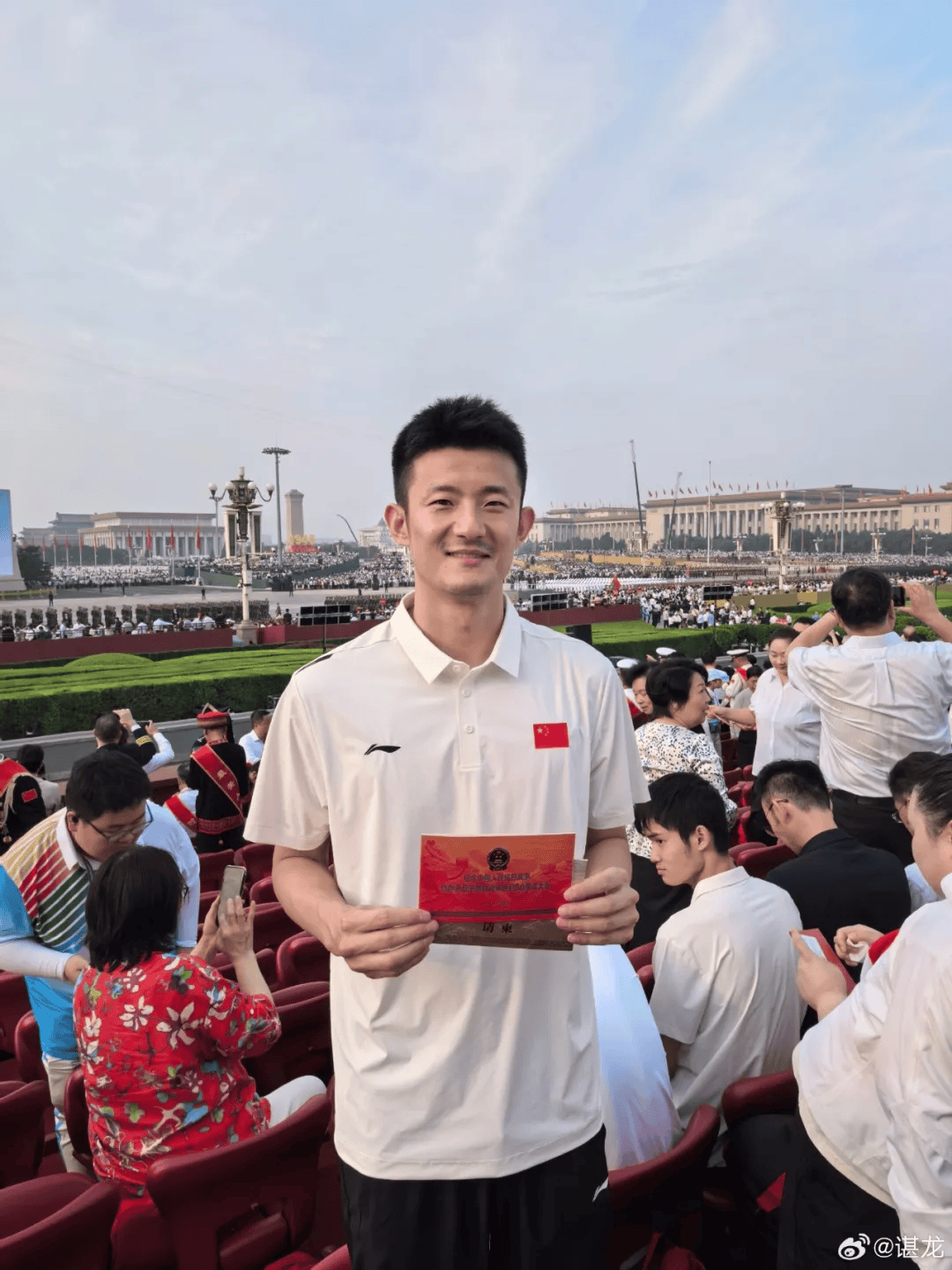 中国羽毛球队横扫马来西亚羽毛球队，谌龙送出助攻的简单介绍