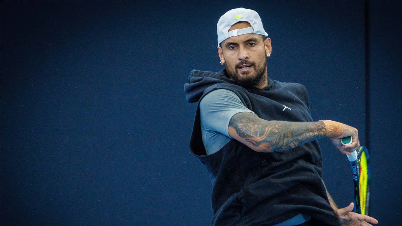 法国网球队横扫世界网球队，克耶高斯送出助攻