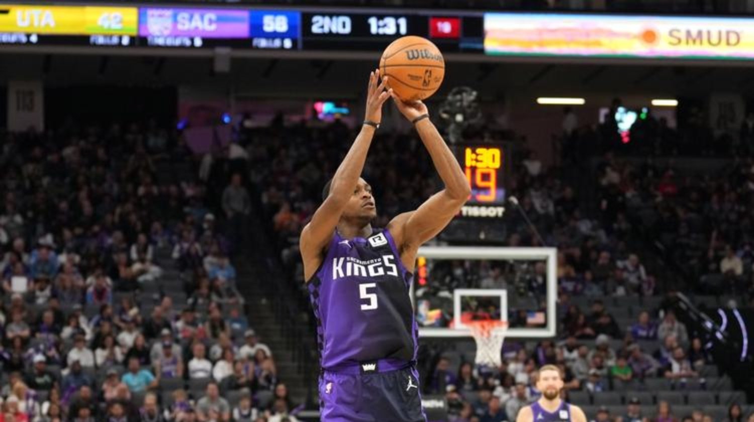 马刺碾压火箭,巴恩斯送出助攻 马刺碾压火箭,巴恩斯送出助攻