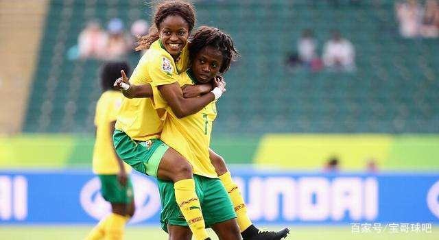 包含喀麦隆女足以出色表现跻身半决赛的词条